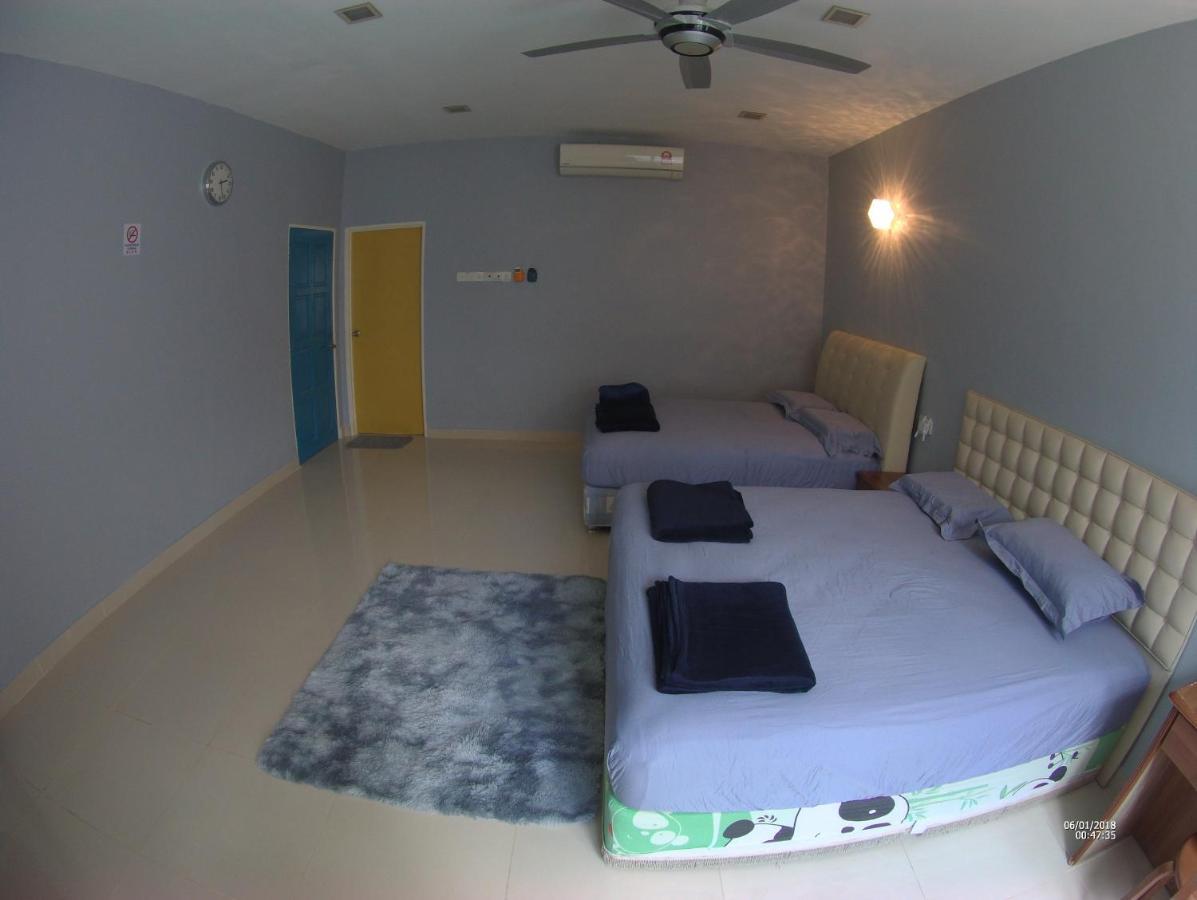 Entire Residential Home•Jia Residences Bkt Serdang沙登温暖的家 Seri Kembangan Exterior photo